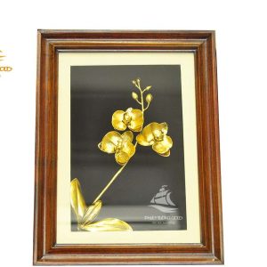 Tranh hoa nền đen mạ vàng mẫu 1