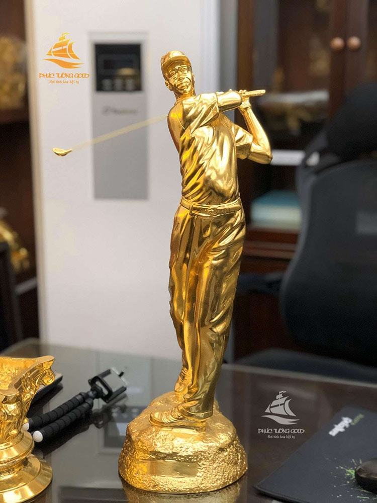 Tượng người chơi Golf dát vàng 9999 - Quà tặng mạ vàng 24k
