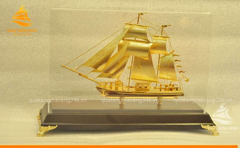 Thuyền buồm mạ vàng 24k mẫu 7