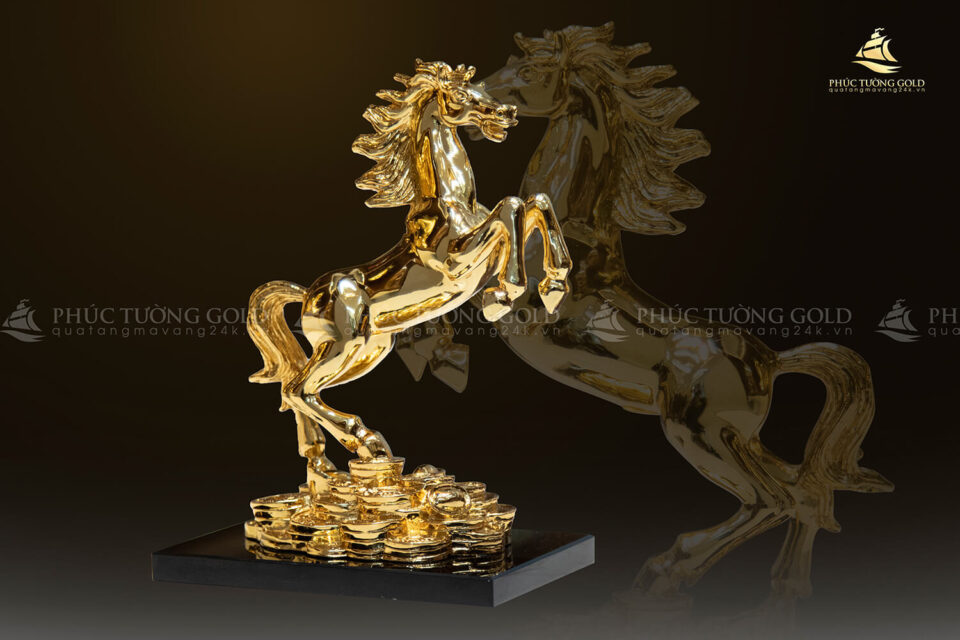 Tượng ngựa phong thủy mạ vàng 24k đế pha lê - TN03 4
