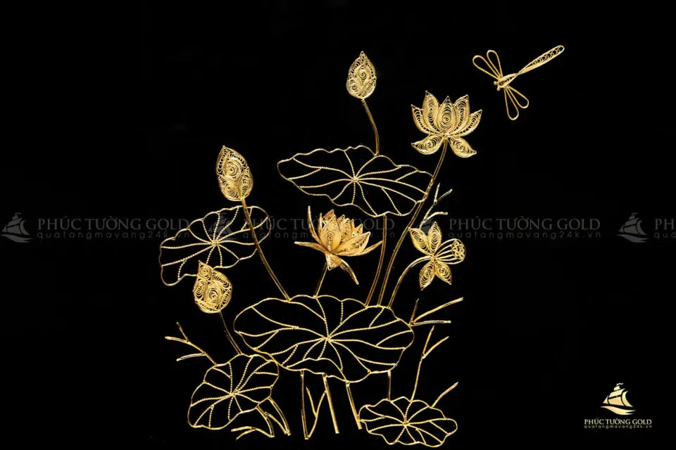 Tranh hoa sen mạ vàng mẫu dọc 2