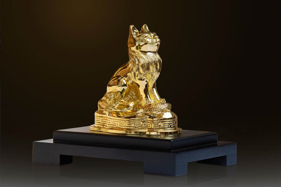 Tượng mèo phong thủy mạ vàng 24k - TM03
