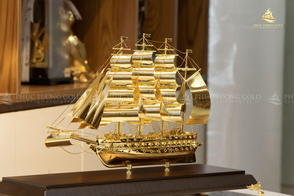 Mô hình thuyền buồm cỡ to mạ vàng - TB43 2